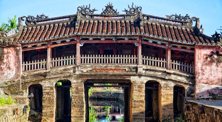chua-cau-net-lich-lam-cua-pho-co-hoi-an-4