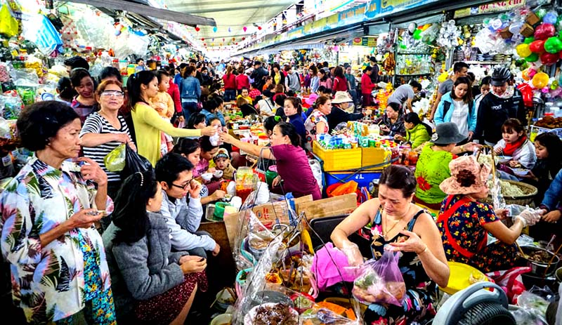 Hàng ăn vặt chợ Cồn