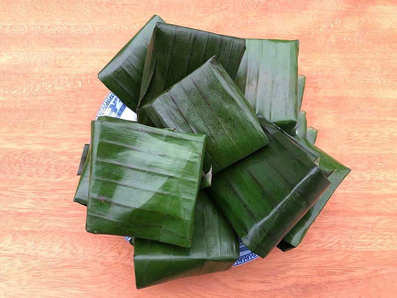 Cách gói bánh ít lá gai Hội An