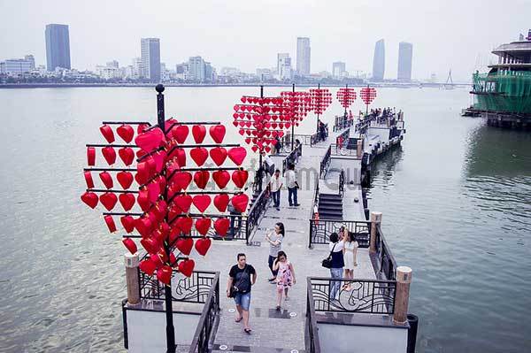 Cầu tình yêu Đà Nẵng