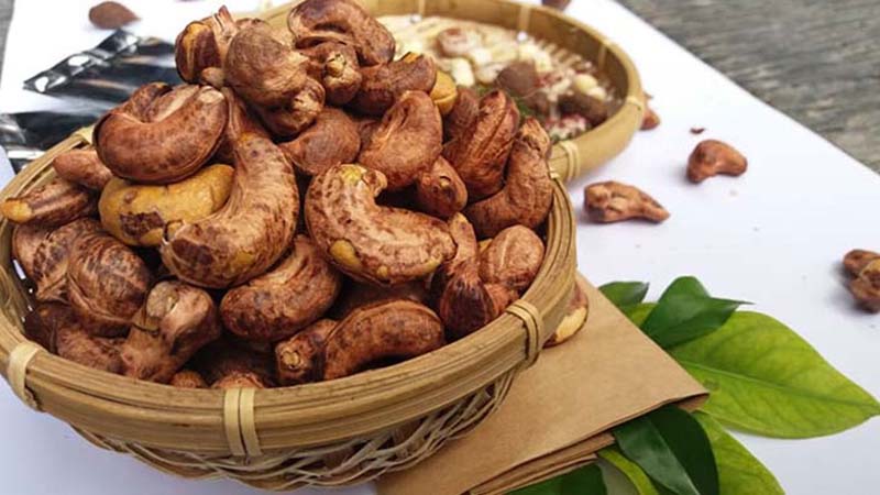 Hạt điều rang muối chưa tách vỏ