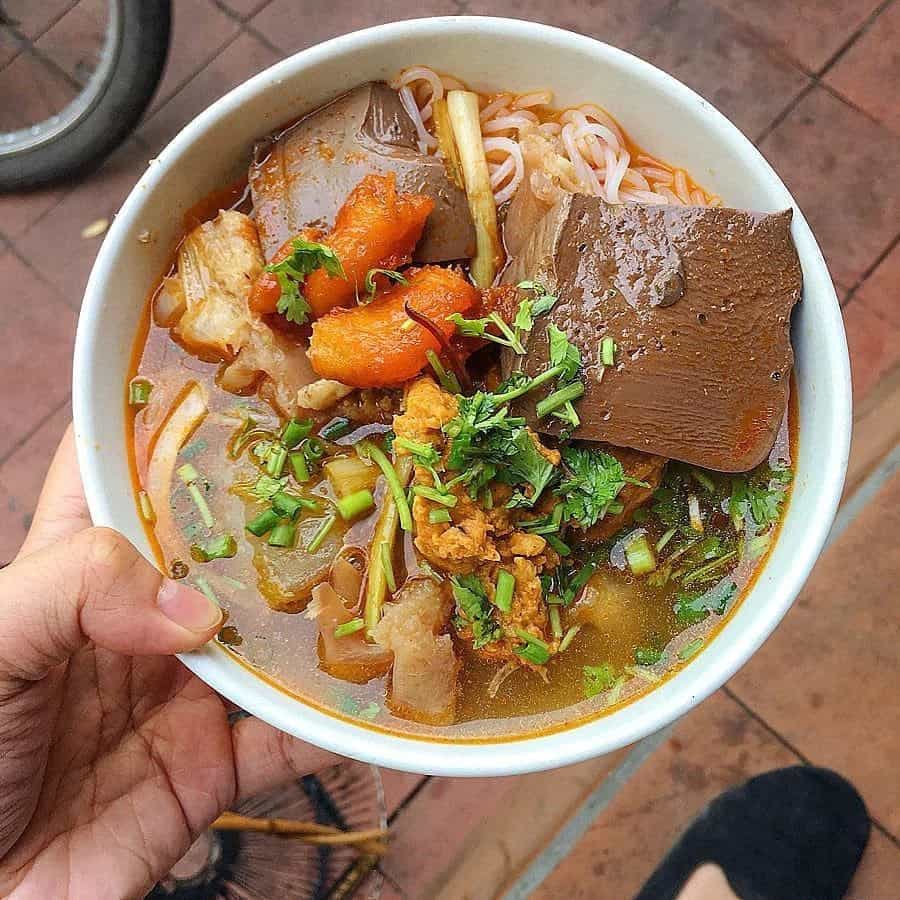 Bún bò mệ Kéo