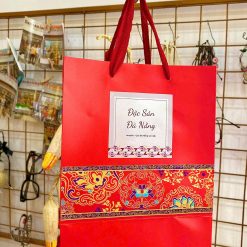 Túi giấy đựng quà thổ cẩm đỏ size nhỏ